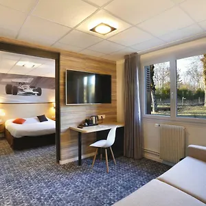 *** Hotel Logis Relais Des Puys France